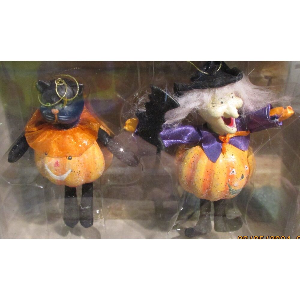 HALLOWEEN ORNAMENTS SET OF 2 WITCH AND BLACK CAT PUMPKINS BAT NEW IN BOX WART